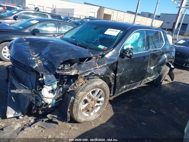 Chevrolet Traverse Ls 2018 1GNEVFKWXJJ108592 Image 2