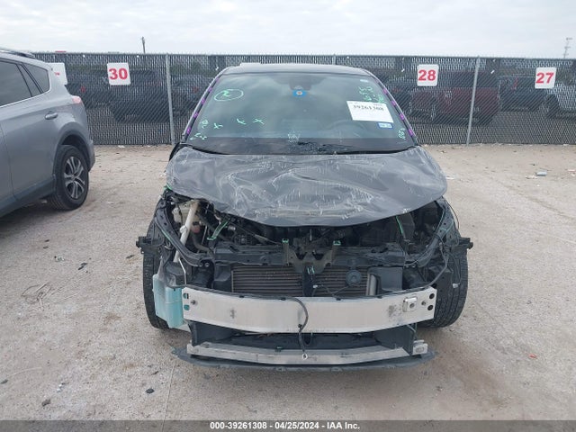Toyota C-HR XLE 2021 JTNKHMBX2M1099757 Image 12