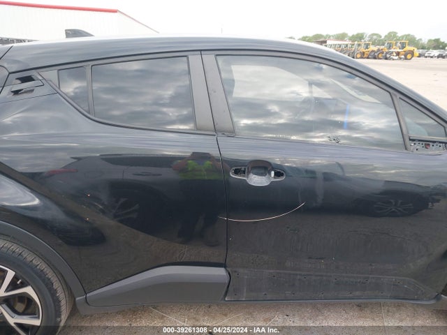 Toyota C-HR XLE 2021 JTNKHMBX2M1099757 Image 13