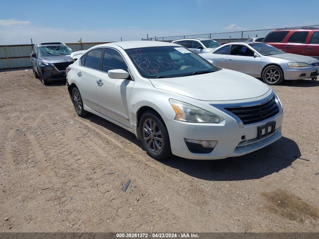 Nissan Altima 2.5 S 2015 1N4AL3AP2FC588666 головне зображення