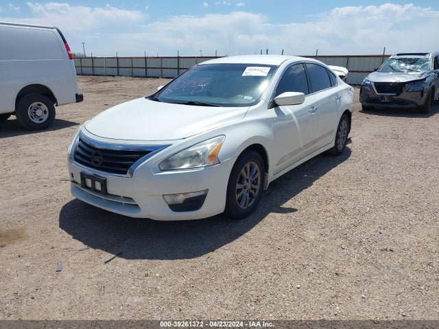 Nissan Altima 2.5 S 2015 1N4AL3AP2FC588666 Image 2