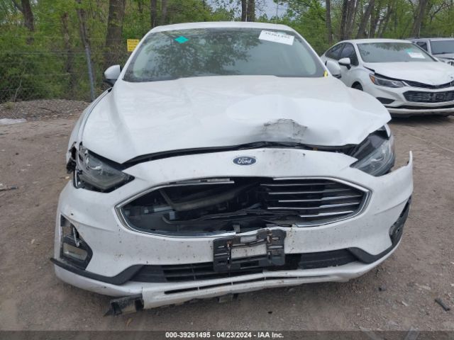 3FA6P0HD3KR130313 Ford FUSION SE