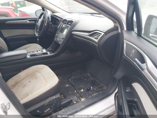 3FA6P0HD3KR130313 Ford FUSION SE