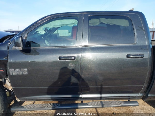 RAM 1500 Night  4x4 5'7 Box 2017 1C6RR7MT7HS755664 Image 14