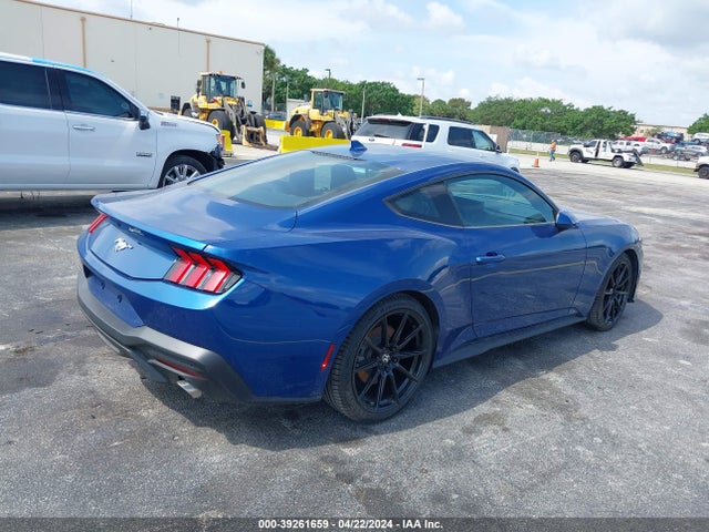 Ford Mustang Ecoboost Fastback 2024 1FA6P8TH0R5107268 Image 4