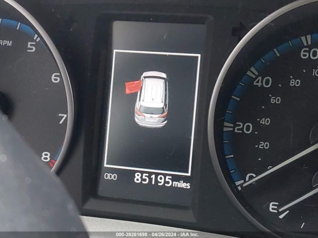 2T3ZFREV4HW372883 Toyota RAV4 LE