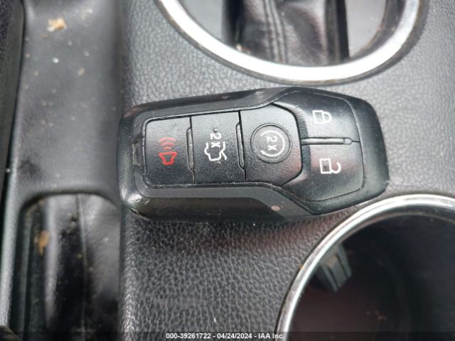 1FATP8EM5G5299779 Ford Mustang V6