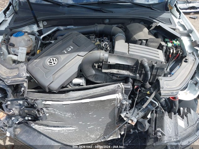 1VWDT7A35HC073799 Volkswagen Passat 1.8t R-line