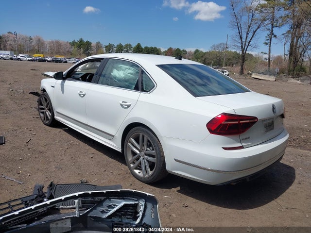 1VWDT7A35HC073799 Volkswagen Passat 1.8t R-line