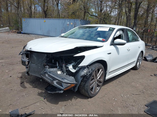 1VWDT7A35HC073799 Volkswagen Passat 1.8t R-line