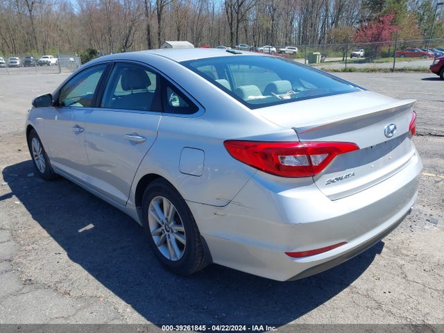 Hyundai SONATA SE 2015 5NPE24AF5FH138302 Image 3