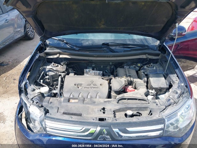 JA4AD3A38EZ008802 Mitsubishi Outlander Se