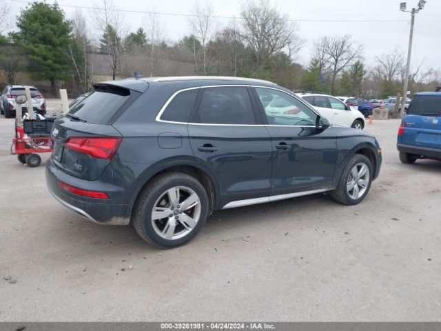 WA1BNAFY8J2199392 Audi Q5 2.0t Premium/2.0t Tech Premium