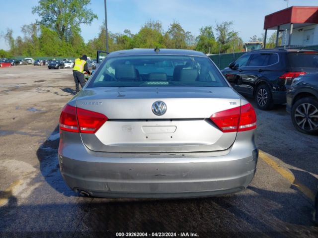 1VWAT7A39EC077076 Volkswagen Passat 1.8t Wolfsburg Edition