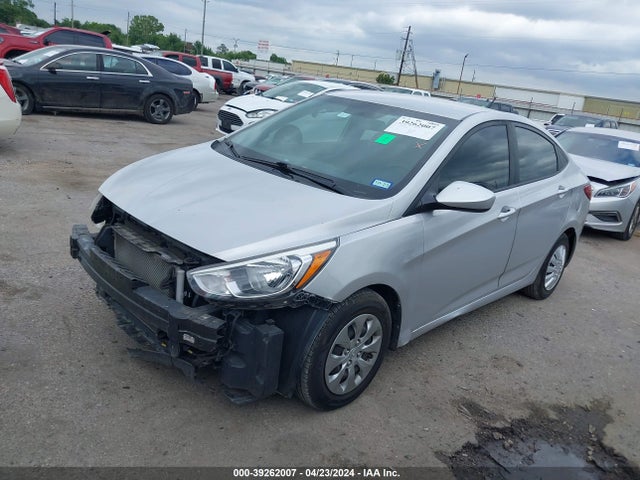 Hyundai ACCENT SE 2017 KMHCT4AE8HU321600 Image 2