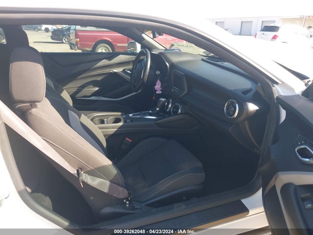 Chevrolet Camaro 1lt 2017 1G1FB1RX9H0134147 Image 5