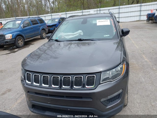 3C4NJCAB4JT468533 Jeep Compass Sport Fwd