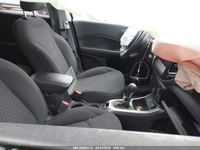 3C4NJCAB4JT468533 Jeep Compass Sport Fwd