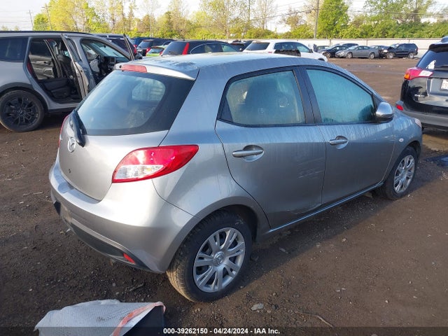Mazda Mazda2 Sport 2014 JM1DE1KY4E0182093 Image 4