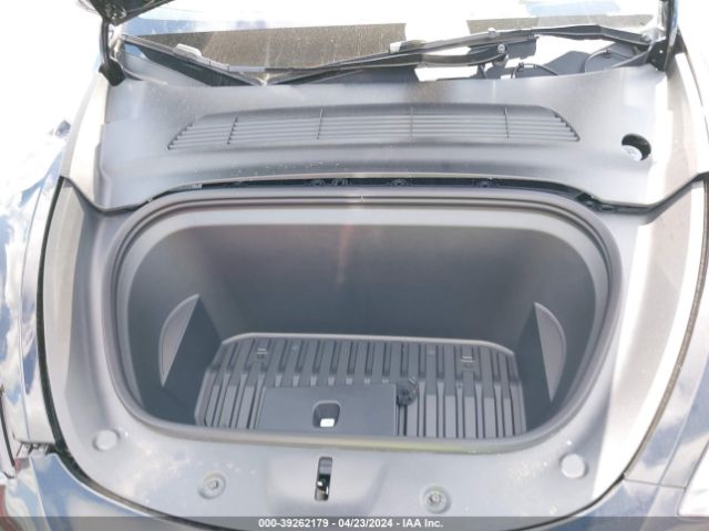 7SAYGDED5RF992705 Tesla Model Y Rwd
