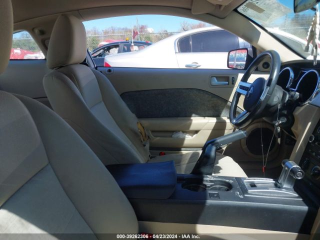 2009 FORD MUSTANG 1ZVHT80N895141562 Photo 4