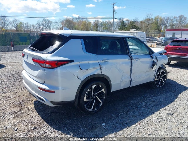 2023 MITSUBISHI OUTLANDER JA4J4UA84PZ046788 Photo 3