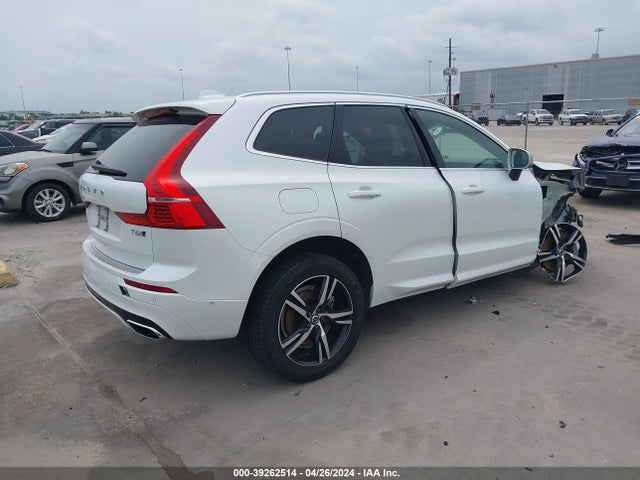 Volvo Xc60 T6 R-design 2018 LYVA22RM6JB082742 Image 4