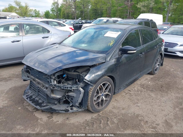 Ford FOCUS SE 2015 1FADP3F29FL386809 Image 2