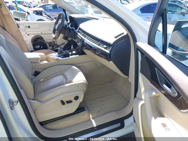 WA1VAAF73JD027033 Audi Q7 3.0t Premium