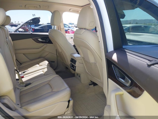WA1VAAF73JD027033 Audi Q7 3.0t Premium
