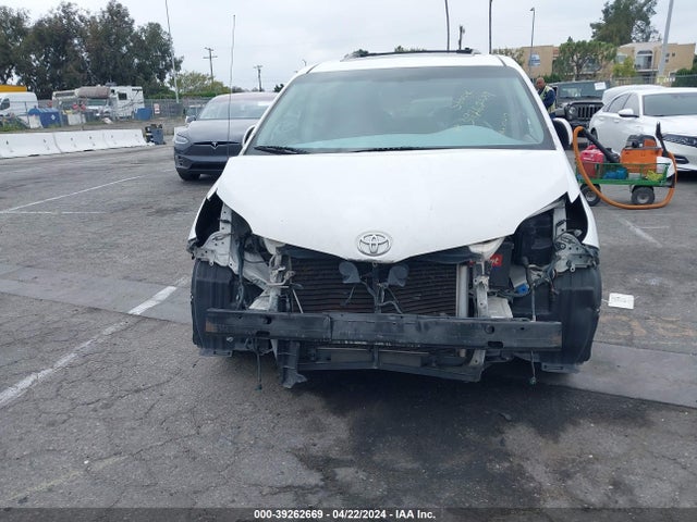 Toyota Sienna Se 8 Passenger 2014 5TDXK3DCXES465615 Image 13