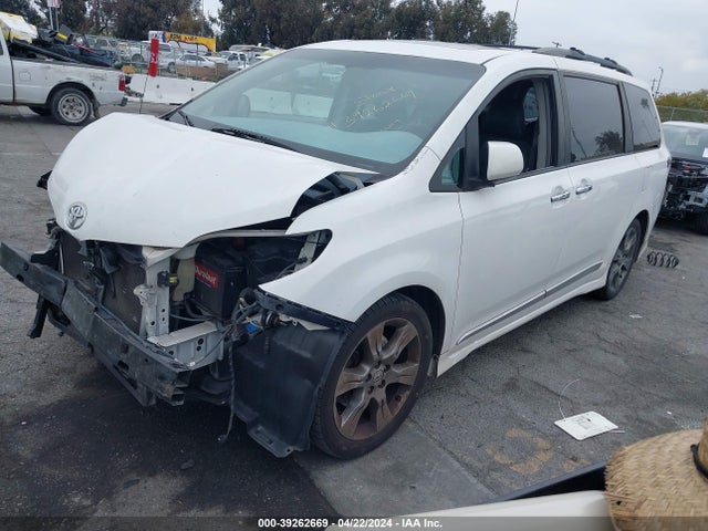 Toyota Sienna Se 8 Passenger 2014 5TDXK3DCXES465615 Image 2