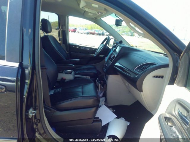 2C4RC1BG3FR618975 Chrysler Town & Country Touring