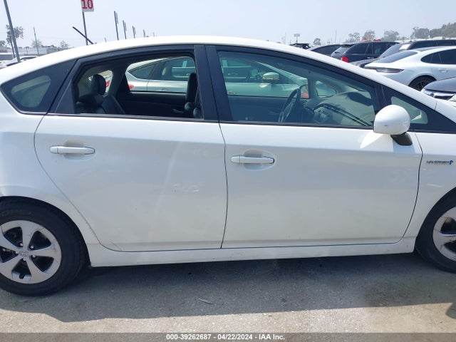 Toyota Prius Four 2015 JTDKN3DU4F0433113 Image 14