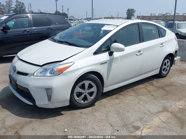 Toyota Prius Four 2015 JTDKN3DU4F0433113 Image 2