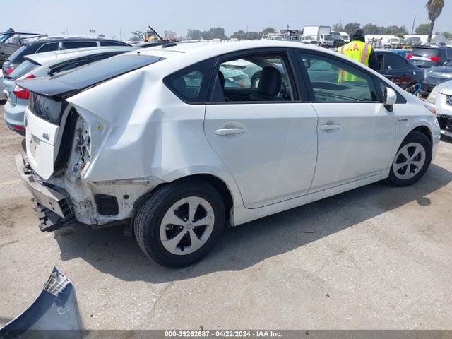 Toyota Prius Four 2015 JTDKN3DU4F0433113 Image 4