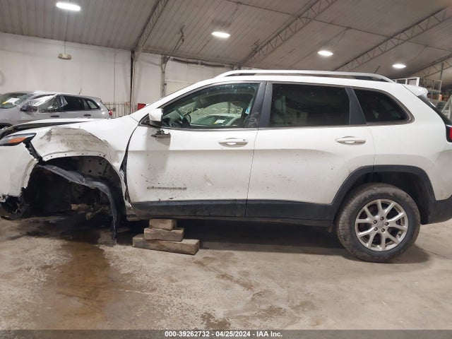 1C4PJMCB3FW686590 Jeep Cherokee Latitude