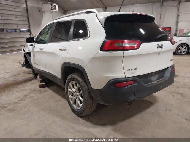 1C4PJMCB3FW686590 Jeep Cherokee Latitude