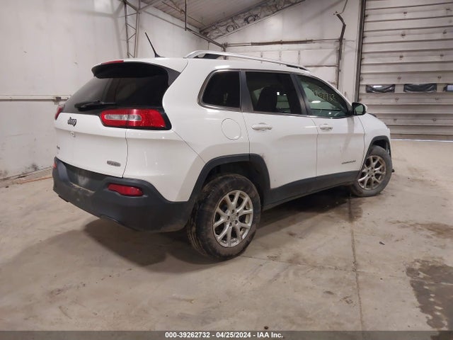 1C4PJMCB3FW686590 Jeep Cherokee Latitude