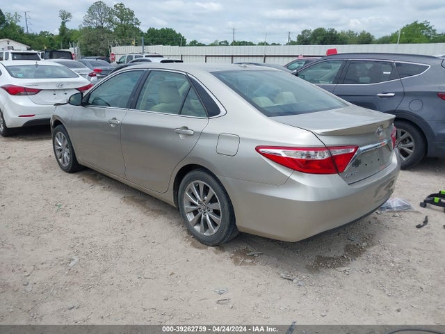 Toyota CAMRY XLE 2016 4T4BF1FK7GR523350 Image 3