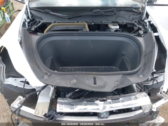 5YJYGDED0MF163143 Tesla Model Y Standard Range Rear-wheel Drive