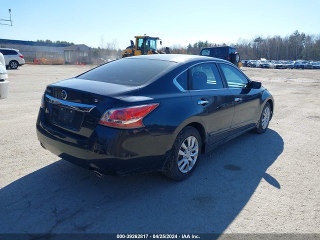 Nissan Altima 2.5 S 2015 1N4AL3AP3FC583931 Image 4