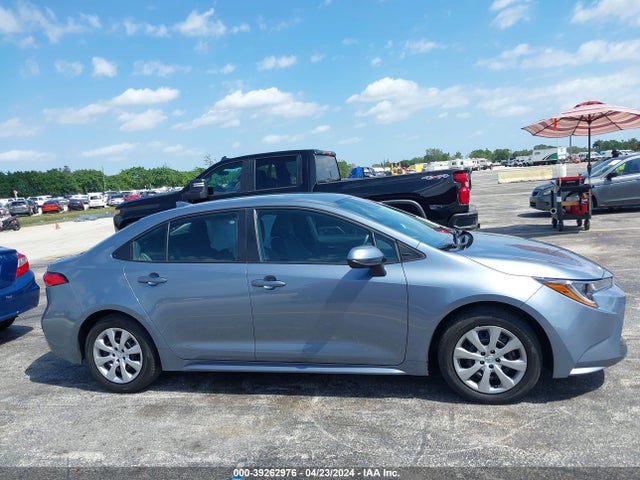 Toyota COROLLA LE 2022 5YFEPMAE3NP381570 Image 13