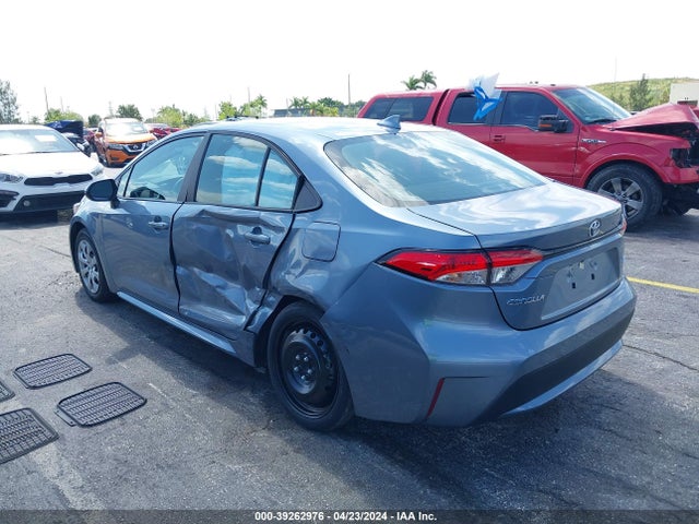 Toyota COROLLA LE 2022 5YFEPMAE3NP381570 Image 3