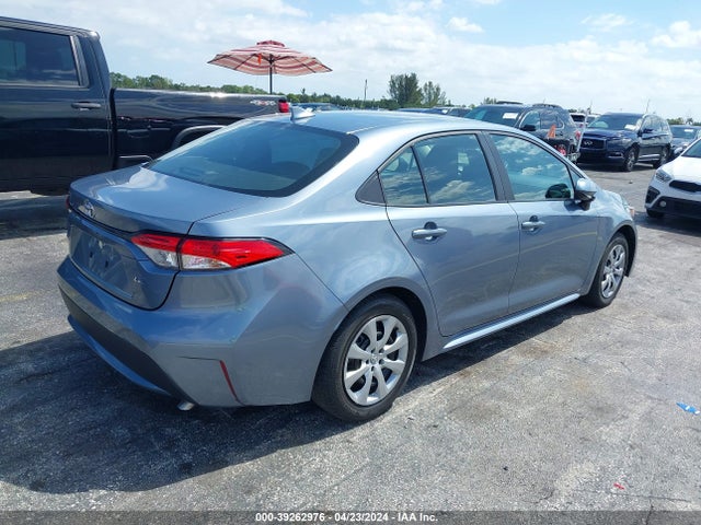 Toyota COROLLA LE 2022 5YFEPMAE3NP381570 Image 4
