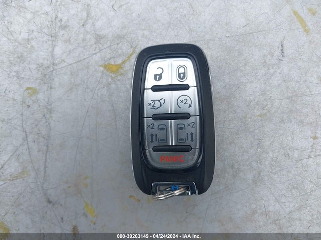 2C4RC1EG5JR139574 Chrysler Pacifica Touring L Plus