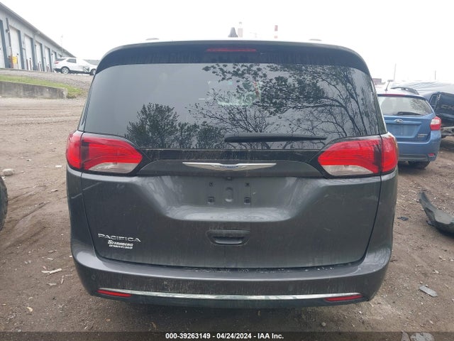 2C4RC1EG5JR139574 Chrysler Pacifica Touring L Plus