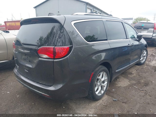 2C4RC1EG5JR139574 Chrysler Pacifica Touring L Plus
