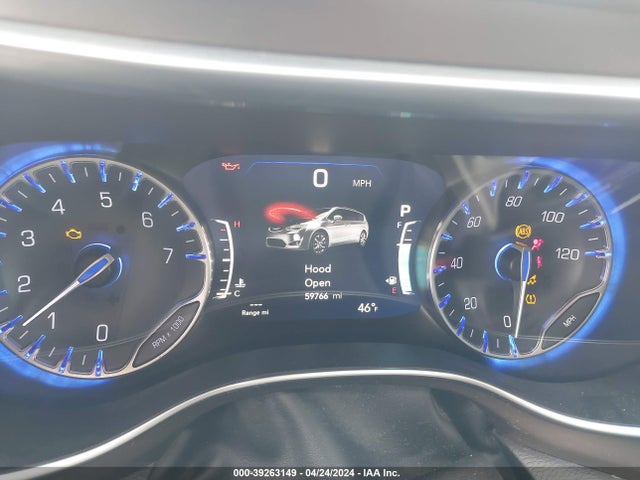 2C4RC1EG5JR139574 Chrysler Pacifica Touring L Plus