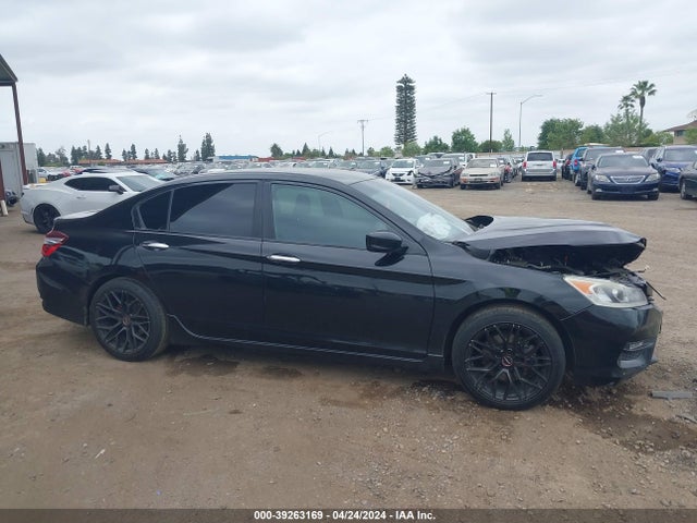 Honda Accord Sport 2017 1HGCR2F58HA058575 Image 13